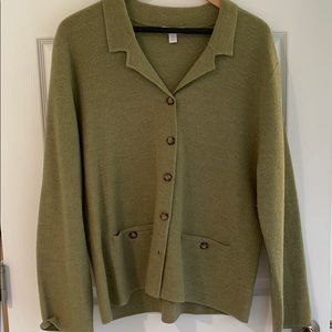Wool green sweater